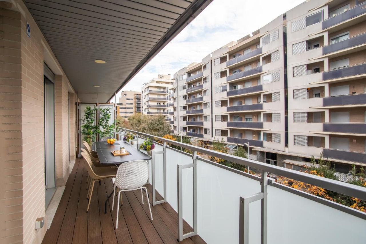 Tendency Apartments Forum Sant Adria de Besos Bagian luar foto