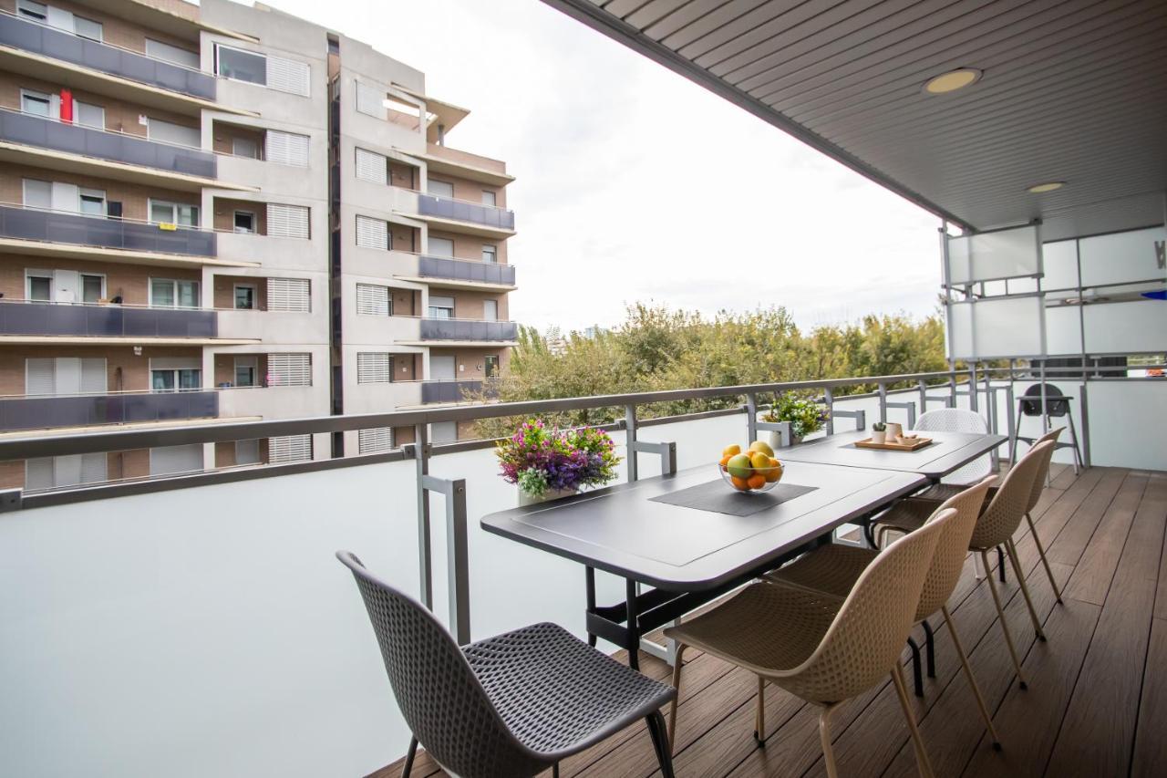 Tendency Apartments Forum Sant Adria de Besos Bagian luar foto